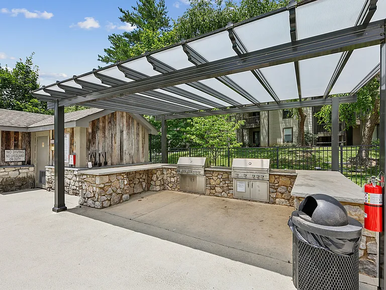 The Lakes Bellevue — Photo 13