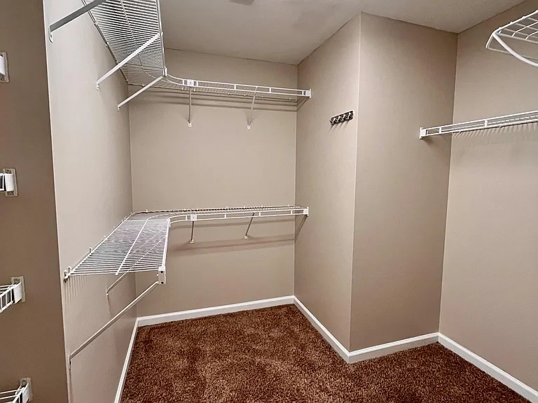 2605 Steeplechase Ct — Photo 6