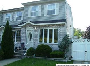 100 Pearsall St, Staten Island, NY 10305