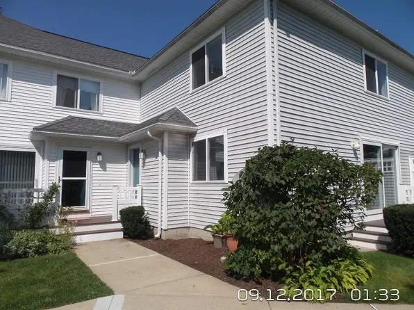 360 Littleton Rd Unit E20, Chelmsford, MA 01824