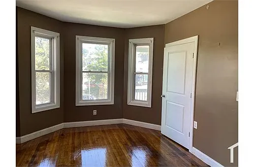 207 Quincy St Photo 1
