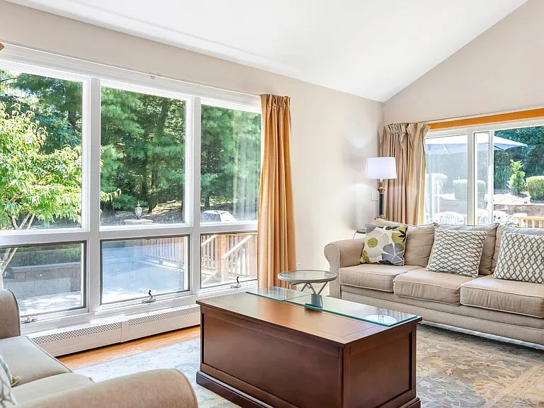 39 Brandywine Dr — Photo 4