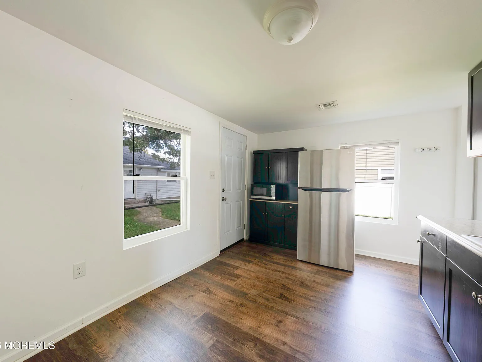 2 bed, 930 sqft, $2,600 — Photo 4