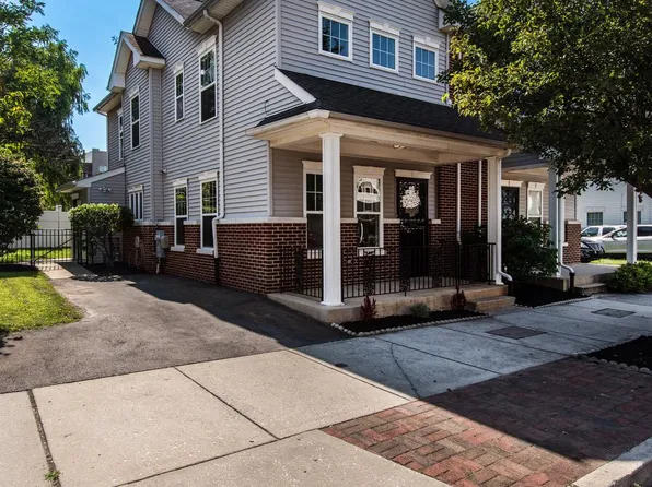 1915 N Franklin St, Philadelphia, PA 19122