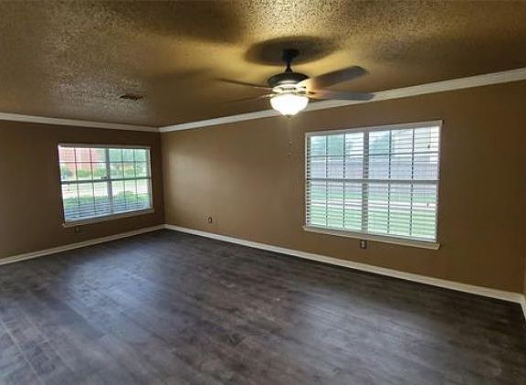 2nd image of 304 Wentwood Dr