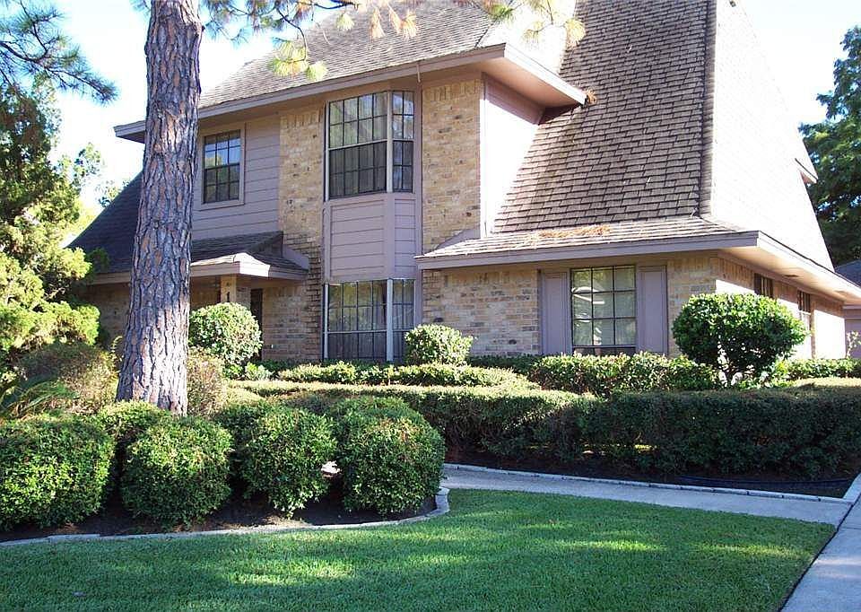 1st image of 14711 Charlmont Dr