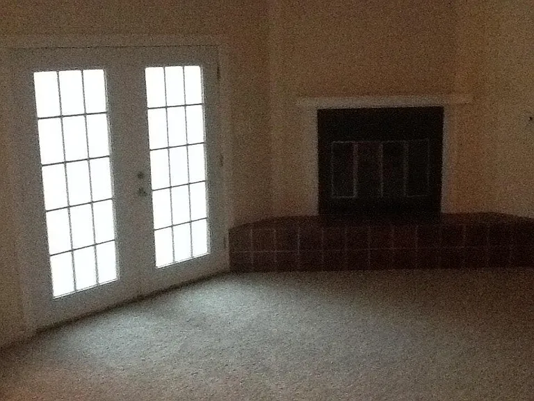 505 Andrea Ct — Photo 4