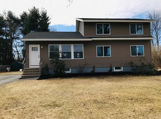 96 Queen St, Gorham, ME 04038