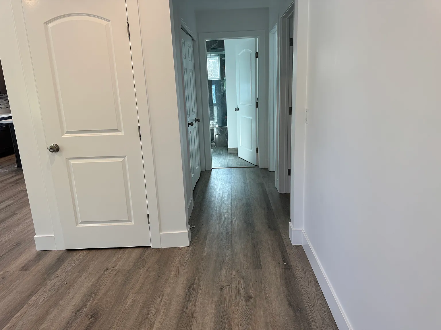 2 bed, 900 sqft, $2,700 — Photo 4
