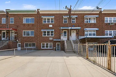 253 Robinson Avenue