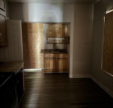 5th image of 345 Harrison St