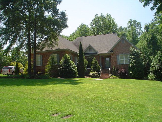 1st image of 100 Loyd Park Dr
