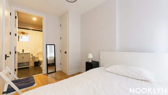 Rented by Nooklyn NYC LLC | media 28