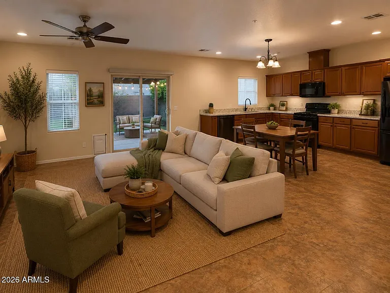 8773 W Dahlia Dr — Photo 10