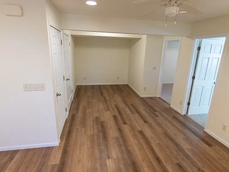 328 W Main St #B — Photo 4