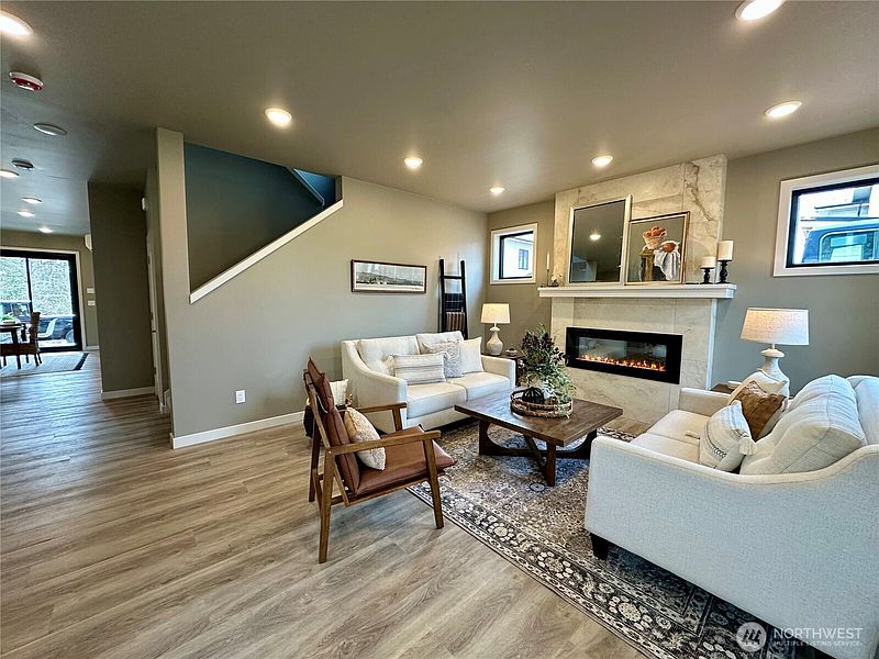 2nd image of 570 Creston Court