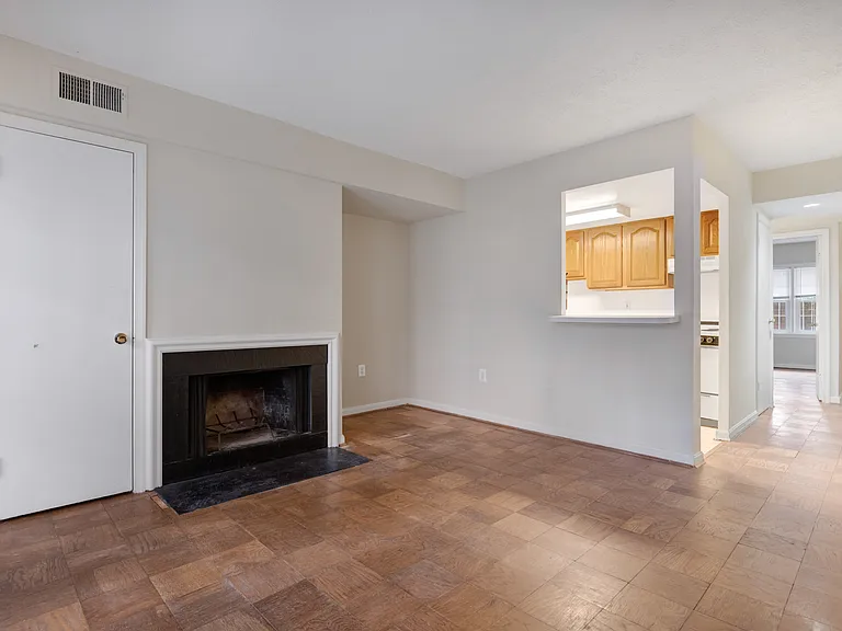 1603 Corcoran St NW #A — Photo 2