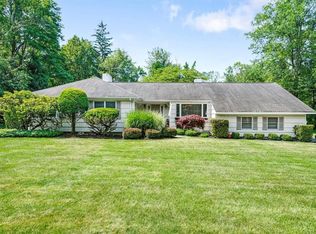 87 Campbell Ave, Airmont, NY 10901