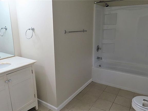 3rd image of 2205 Loring Ct