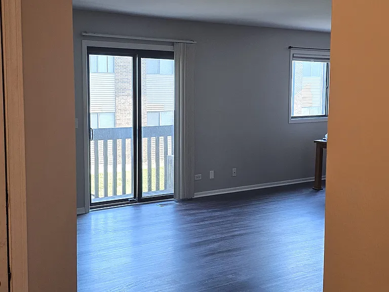 391 S Collins St #E — Photo 11
