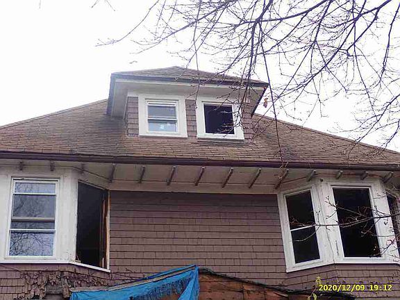 3293 Lothrop