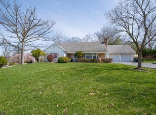 7 Abbott Rd, Somerset, NJ 08873