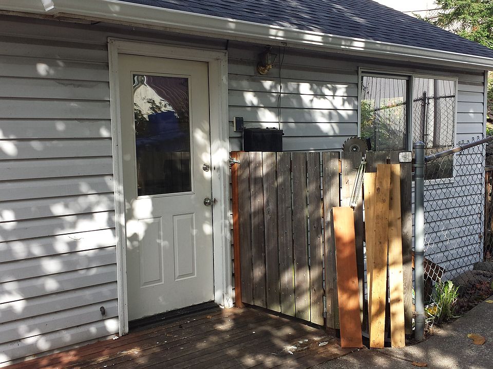 1st image of 5307 S Alder St #B