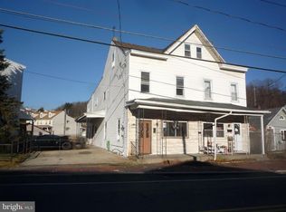 595 Wade Rd, Saint Clair, PA 17970