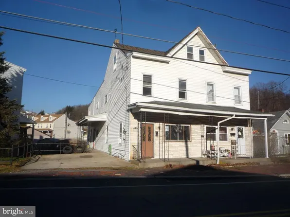 595 Wade Rd, Saint Clair, PA 17970