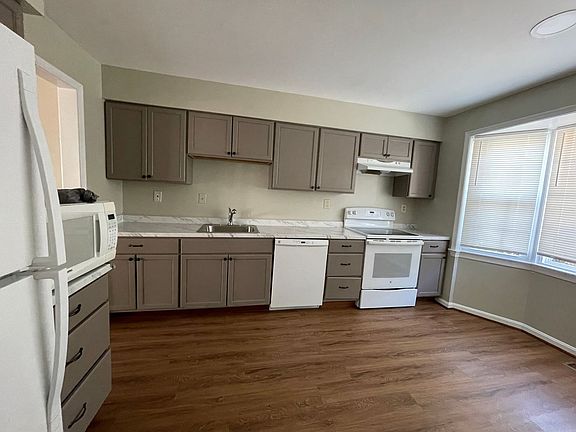 4th image of 2413 McCormick Rd