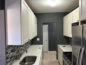 62-98 Saunders Street