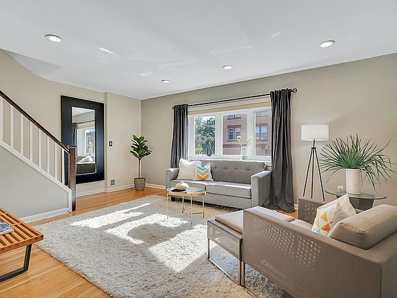 2nd image of 4 Henry St