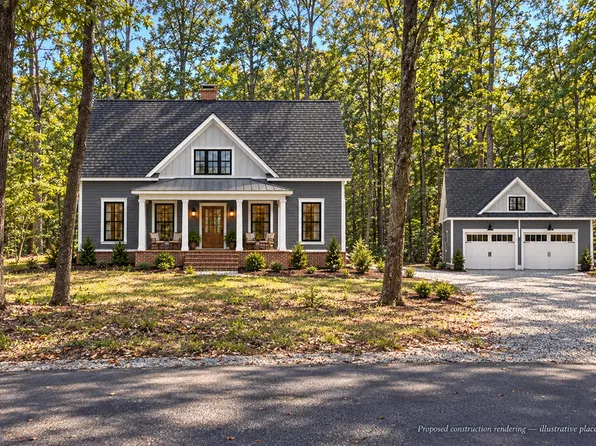 242 Oyster Cove Lndg, Hartfield, VA 23071
