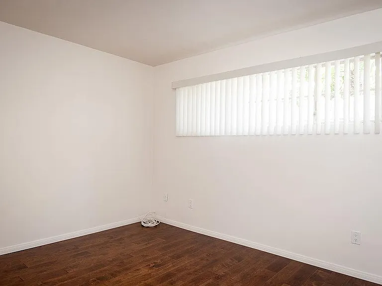 935 Agate St #4 — Photo 11
