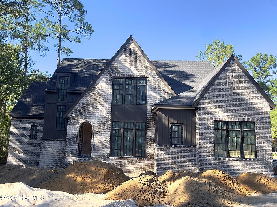 1st image of 230 Crescent Court