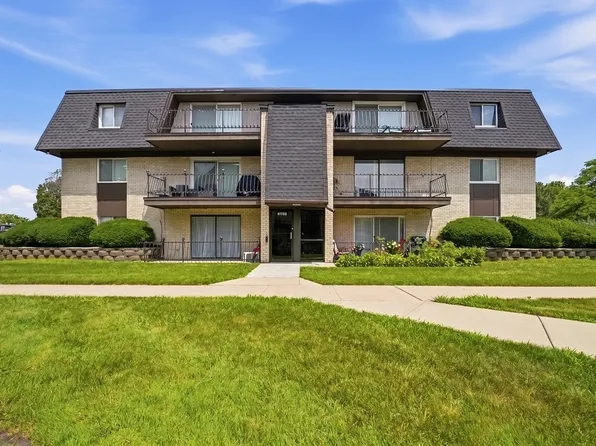 11123 S 84th Ave APT 2B, Palos Hills, IL 60465