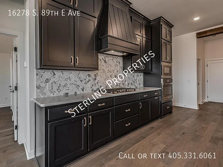 16278 S 89th East Ave — Photo 14