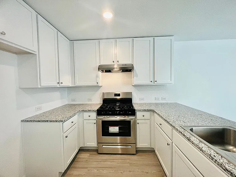 2906 Millikan Dr — Photo 9