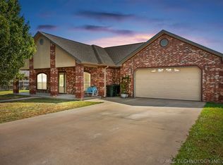 6910 S 1st St W, Muskogee, OK 74401