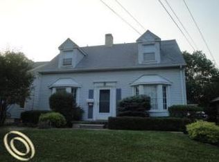 28 Oriole Rd, Pontiac, MI 48341