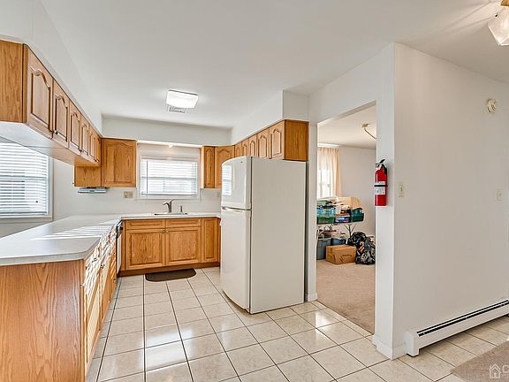 5th image of 17 Abaco St