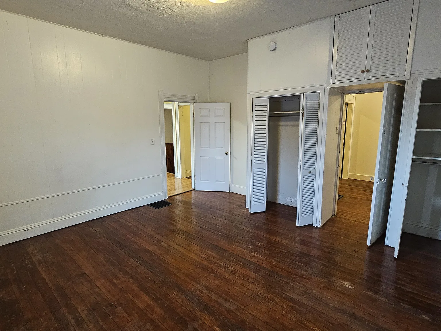 4 bed, $2,960 — Photo 3