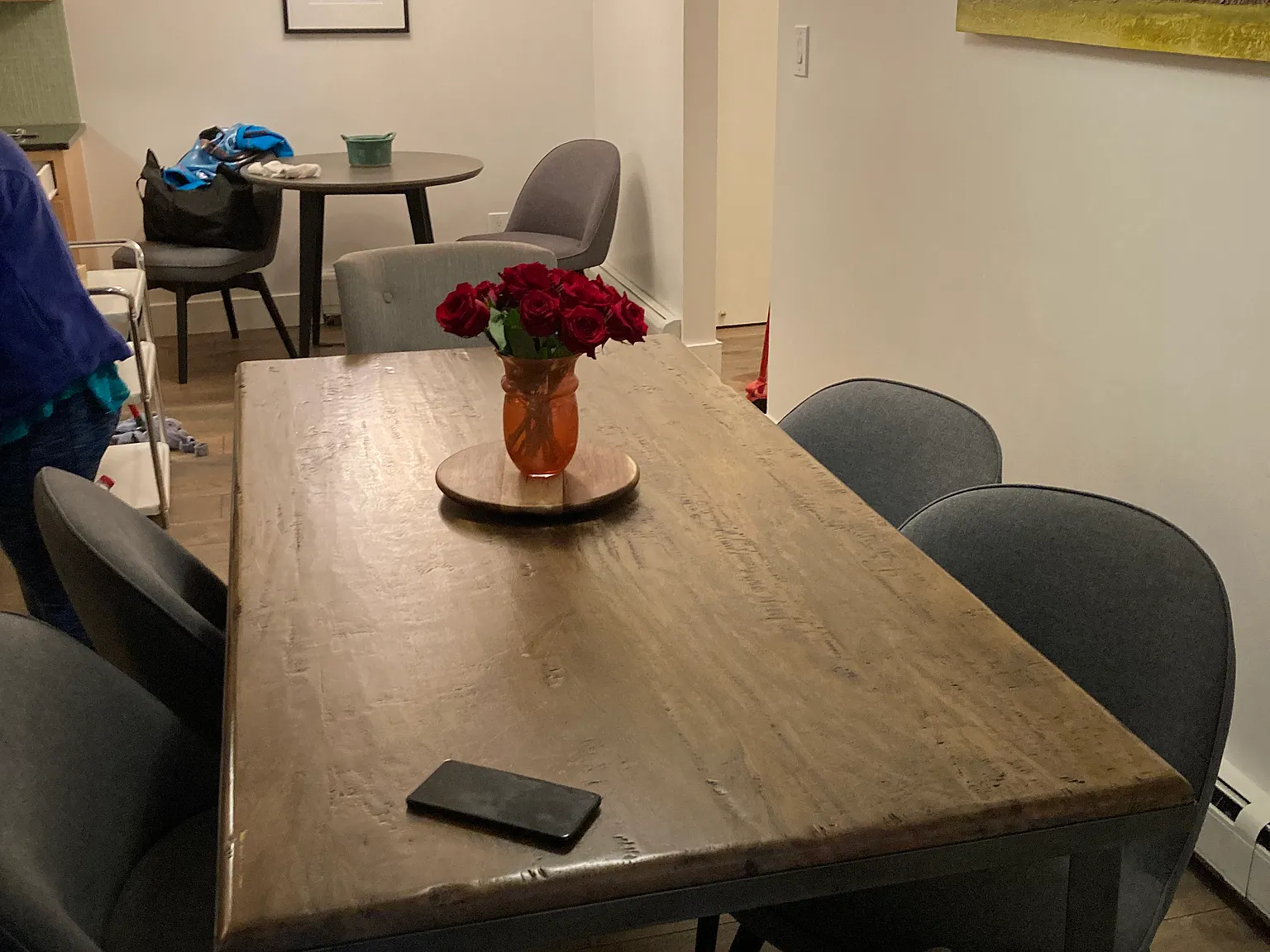 2 bed, 824 sqft, $6,000 — Photo 3