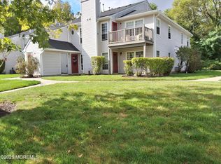 374 Hampton Pl, Morganville, NJ 07751