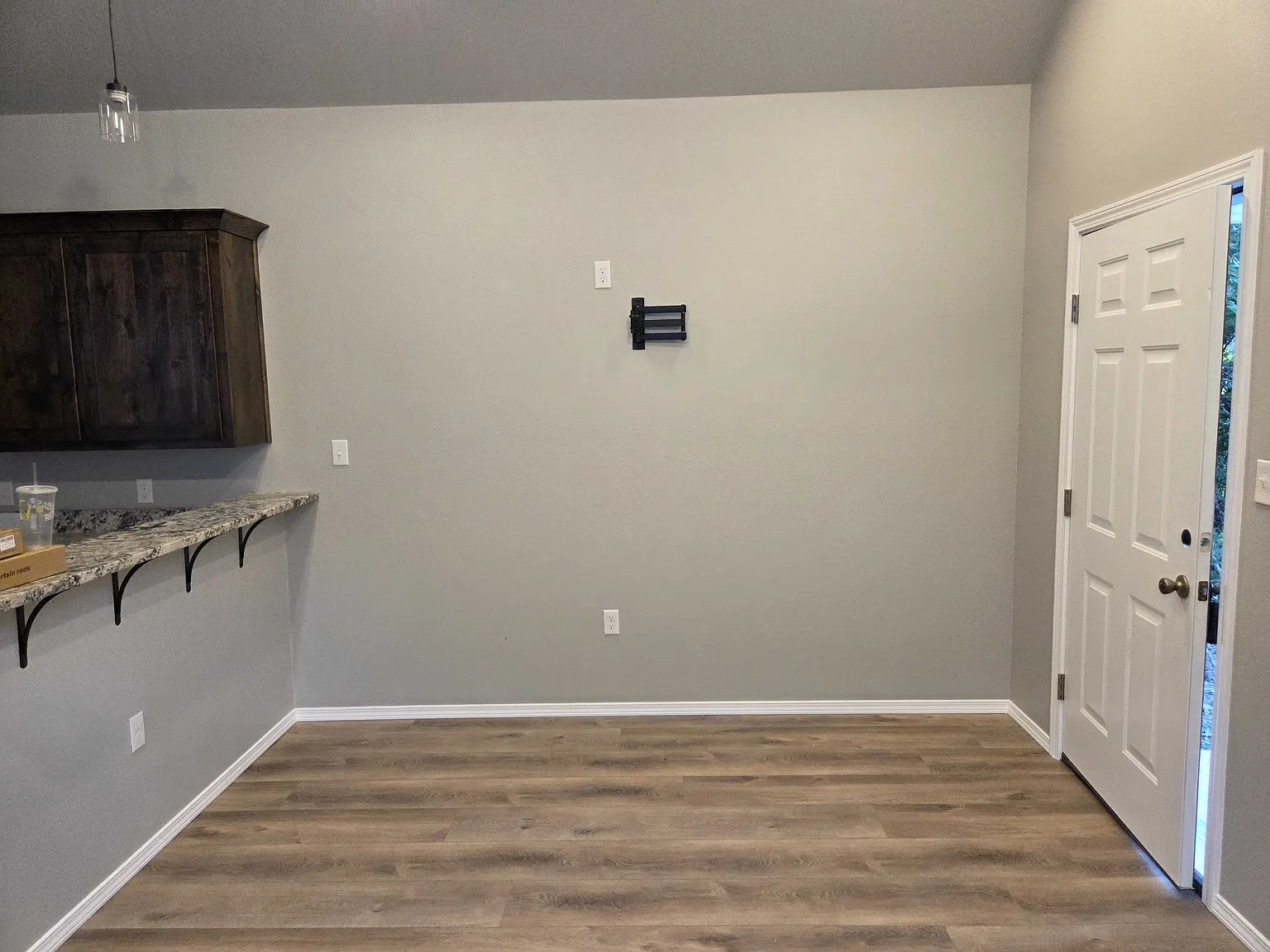 2 bed, 800 sqft, $1,250 — Photo 3