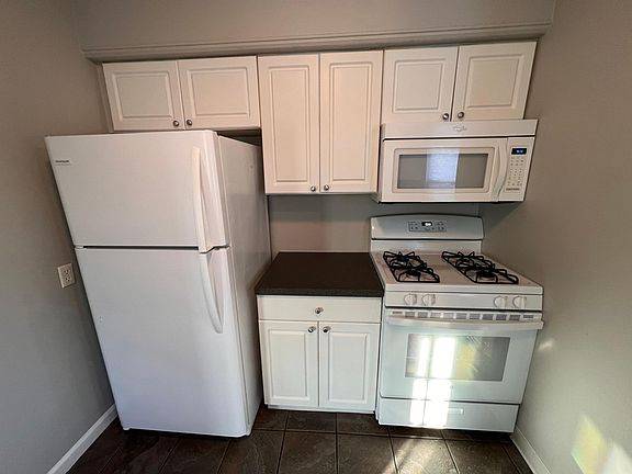 3rd image of 910 Dorothy St NW