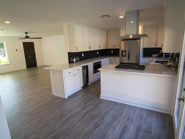 5534 Pagewood Ln — Photo 2