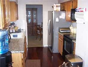 3rd image of 5670 Flynn Ct