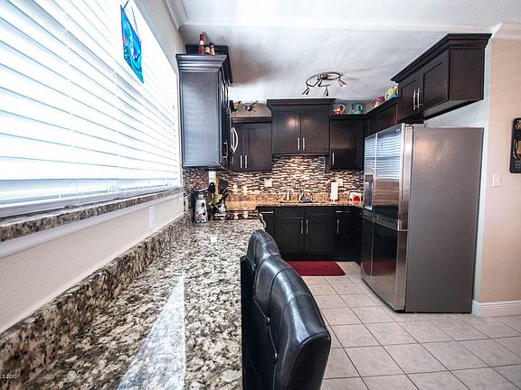 2nd image of 4000 Ocean Beach Blvd #4