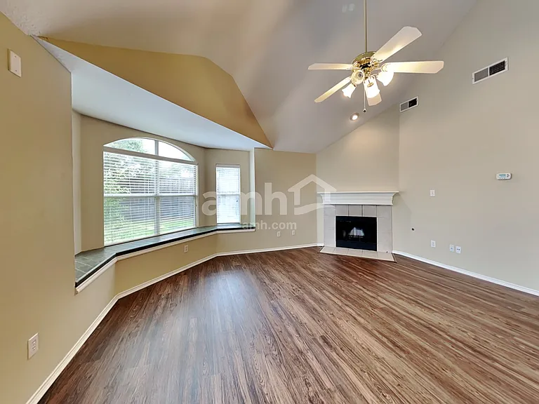 4308 Rebecca Ct — Photo 9